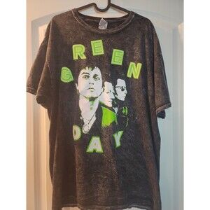 Men's Green Day  Distressed Graphics T-Shirt in Tie-Dye Size: XL ColorTone